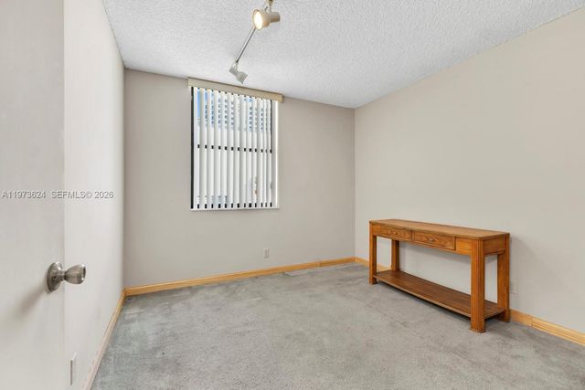 3350 NE 192nd St 5H-B, Aventura, FL 33180