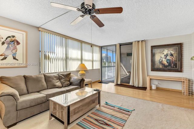 3350 NE 192nd St 5H-B, Aventura, FL 33180