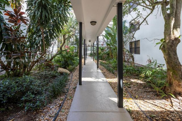 3350 NE 192nd St 5H-B, Aventura, FL 33180