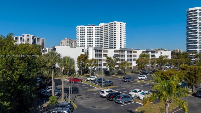 3350 NE 192nd St 5H-B, Aventura, FL 33180