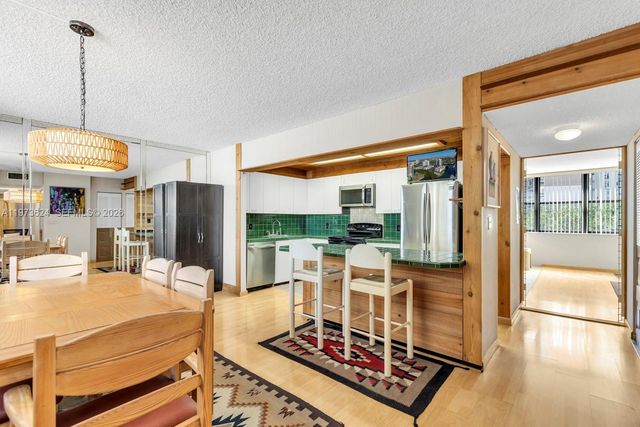 3350 NE 192nd St 5H-B, Aventura, FL 33180