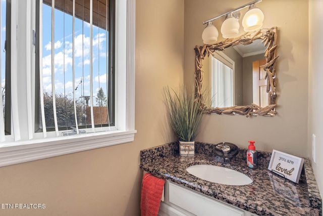 501 County Road 126, Athens, TN 37303