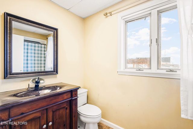 501 County Road 126, Athens, TN 37303