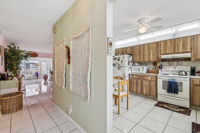 475 Holyoke Lane, Lake Worth, FL 33467