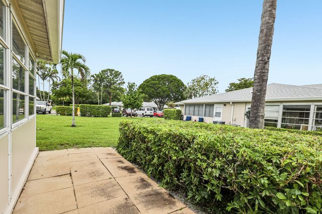 475 Holyoke Lane, Lake Worth, FL 33467
