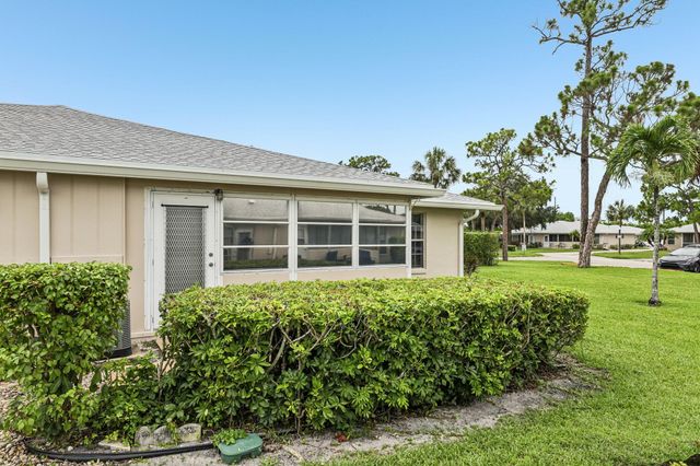 475 Holyoke Lane, Lake Worth, FL 33467