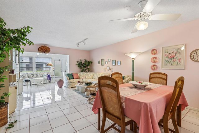 475 Holyoke Lane, Lake Worth, FL 33467