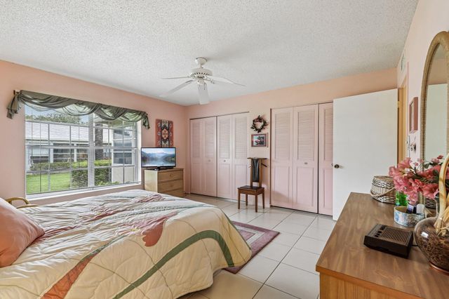 475 Holyoke Lane, Lake Worth, FL 33467