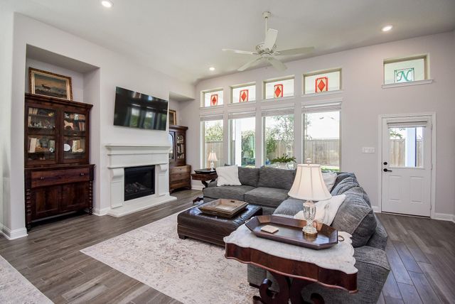21022 Sunny Ravine Drive, Cypress, TX 77433