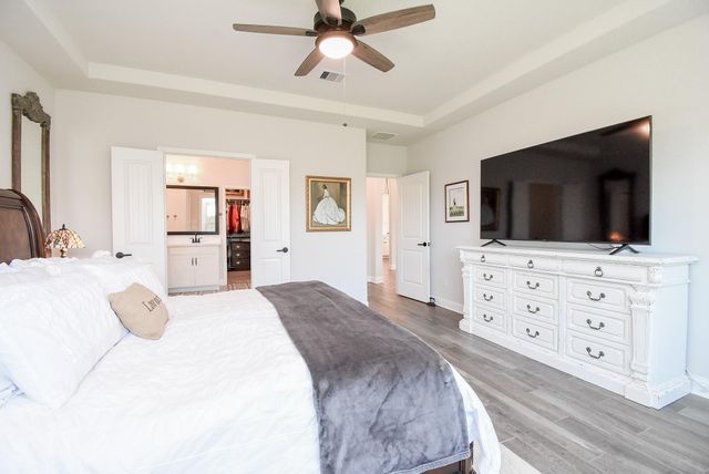 21022 Sunny Ravine Drive, Cypress, TX 77433