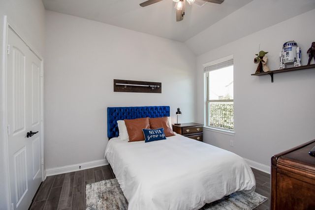 21022 Sunny Ravine Drive, Cypress, TX 77433