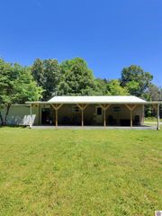 527 JB Copeland RD, Benton, KY 42025