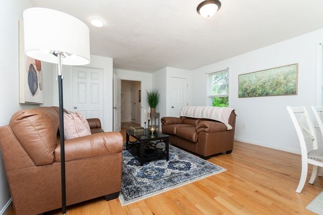 22 Plymouth St, Fitchburg, MA 01420