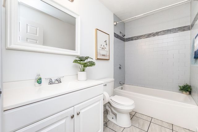 22 Plymouth St, Fitchburg, MA 01420