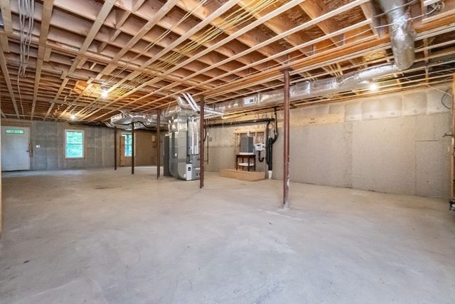 22 Plymouth St, Fitchburg, MA 01420