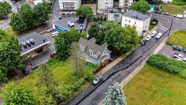 22 Plymouth St, Fitchburg, MA 01420