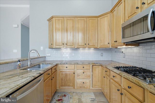 10249 WINGED ELM CIR, Manassas, VA 20110