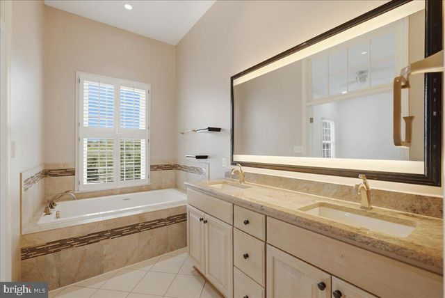 10249 WINGED ELM CIR, Manassas, VA 20110