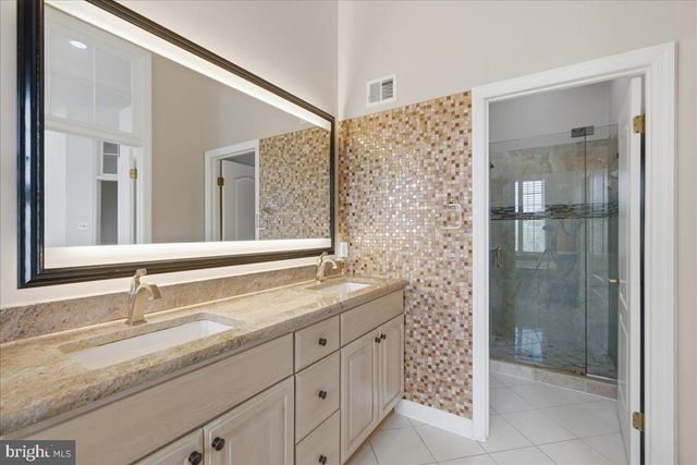 10249 WINGED ELM CIR, Manassas, VA 20110