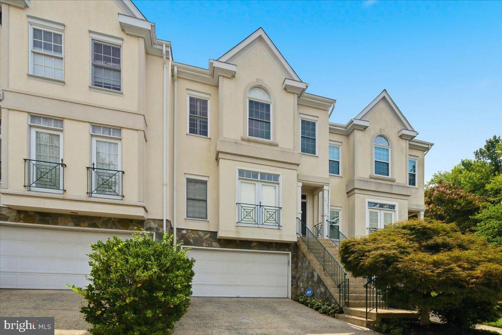 10249 WINGED ELM CIR, Manassas, VA 20110