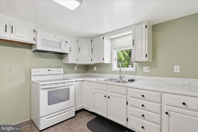 21434 GREENBRIER RD, Boonsboro, MD 21713