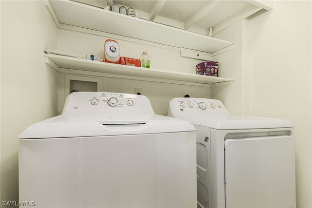 1011 11th ST N, Naples, FL 34102