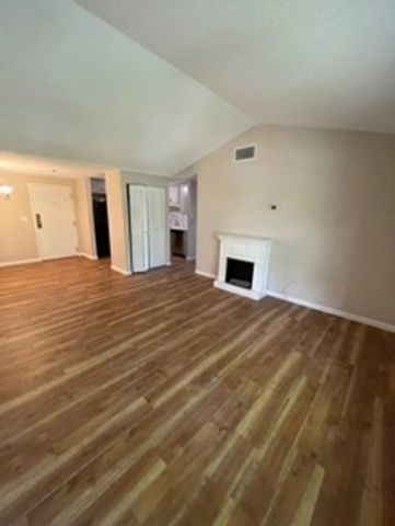 10 Longworth Ave 24, Brockton, MA 02301