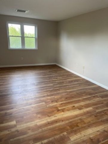 10 Longworth Ave 24, Brockton, MA 02301