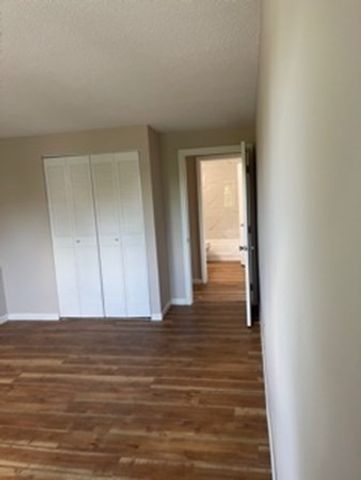 10 Longworth Ave 24, Brockton, MA 02301