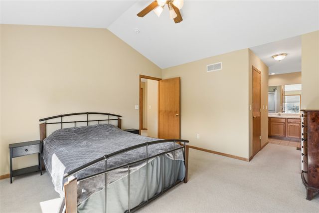 3409 Brook View Drive, Des Moines, IA 50317