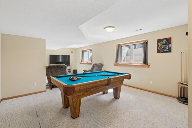 3409 Brook View Drive, Des Moines, IA 50317