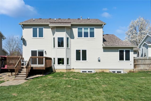3409 Brook View Drive, Des Moines, IA 50317