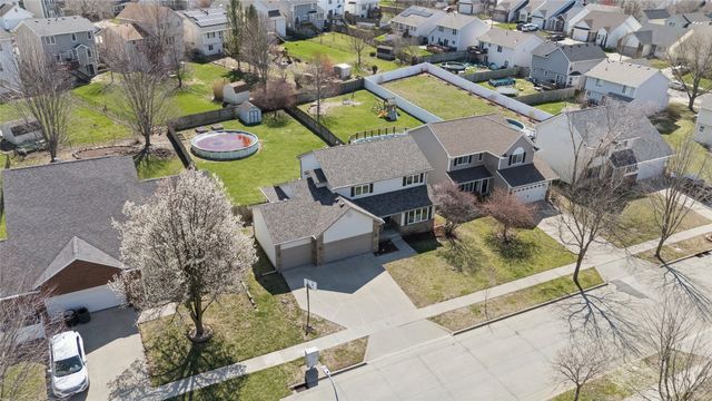 3409 Brook View Drive, Des Moines, IA 50317