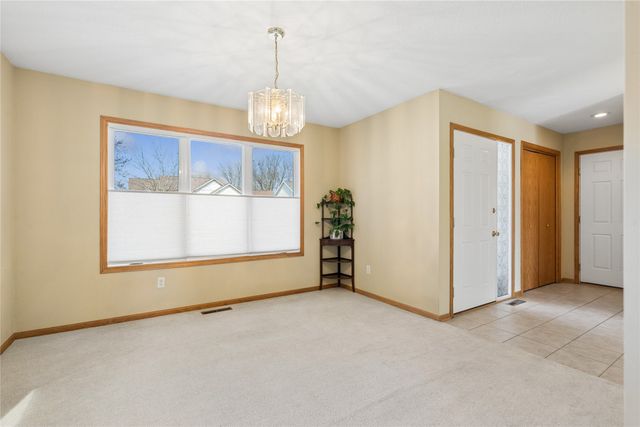 3409 Brook View Drive, Des Moines, IA 50317