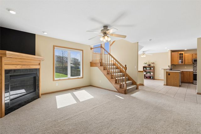 3409 Brook View Drive, Des Moines, IA 50317