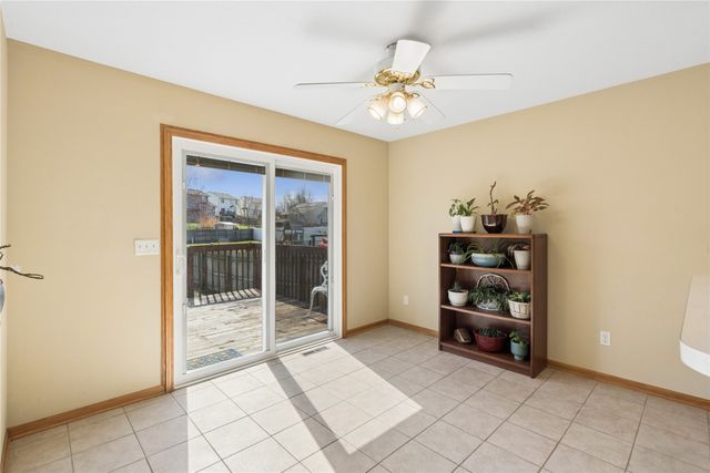 3409 Brook View Drive, Des Moines, IA 50317