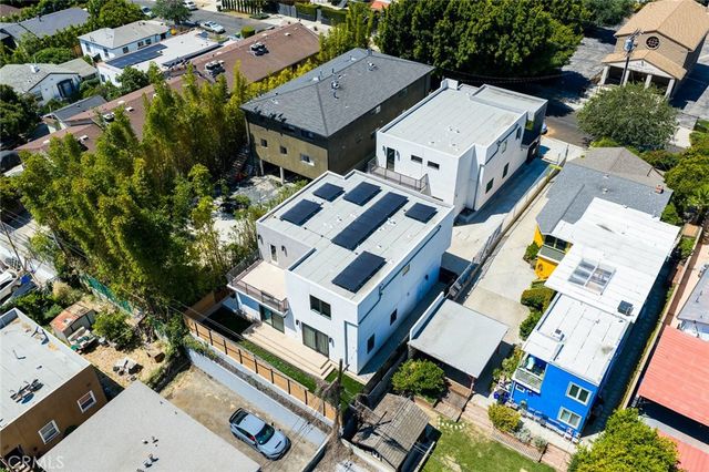 542 N Commonwealth, Los Angeles, CA 90004