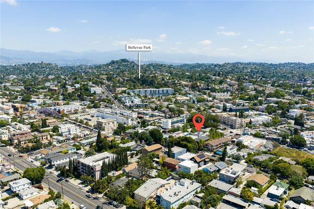 542 N Commonwealth, Los Angeles, CA 90004
