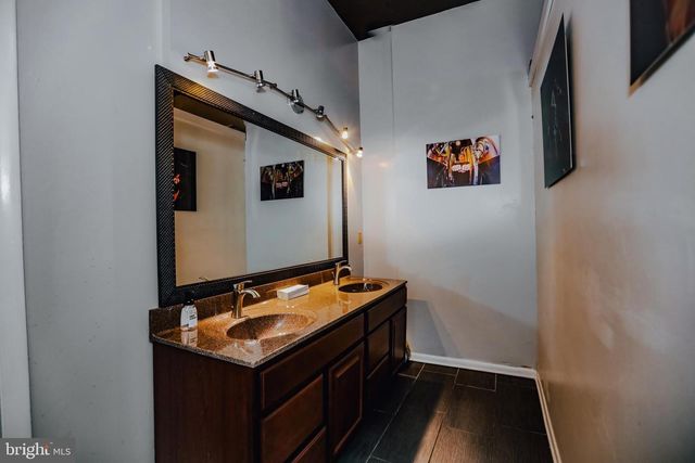 933 ROSE ST, Harrisburg, PA 17102