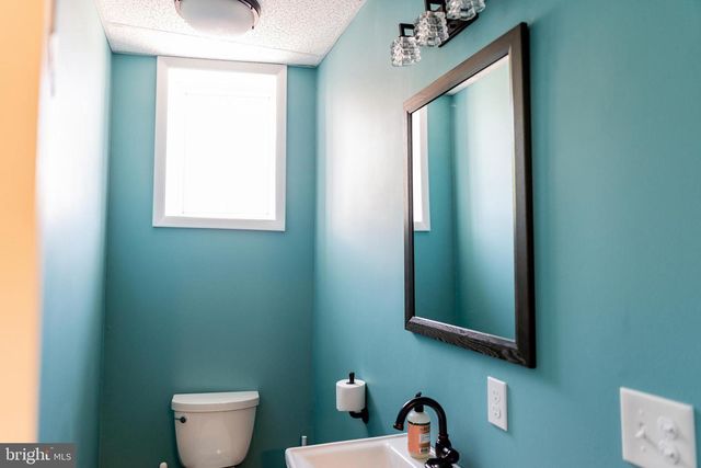 933 ROSE ST, Harrisburg, PA 17102