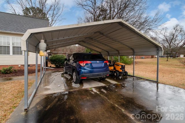 2514 Oxford Circle, Lancaster, SC 29720