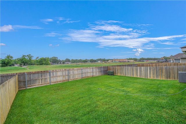 2850 Messenger Way, Bryan, TX 77803