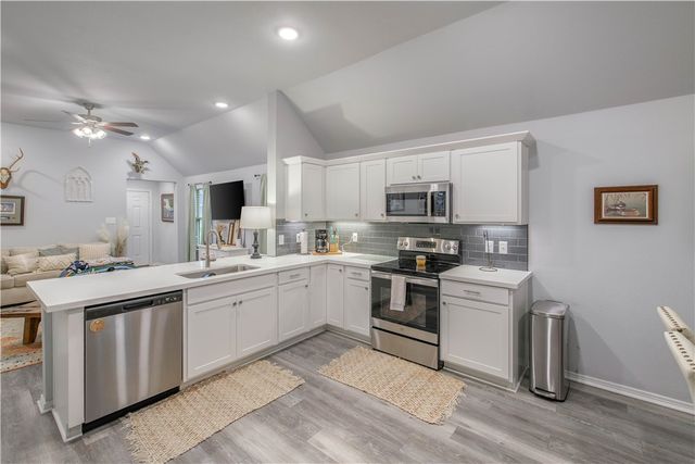 2850 Messenger Way, Bryan, TX 77803