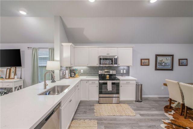 2850 Messenger Way, Bryan, TX 77803