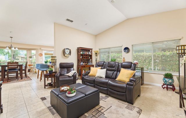 417 Anglebrook Dr, Rio Vista, CA 94571