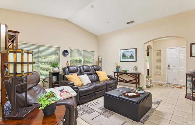 417 Anglebrook Dr, Rio Vista, CA 94571