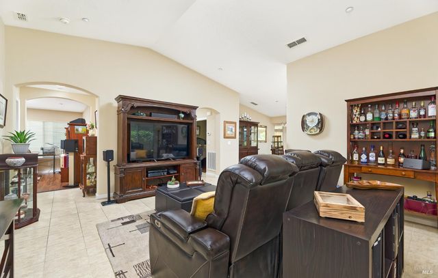 417 Anglebrook Dr, Rio Vista, CA 94571