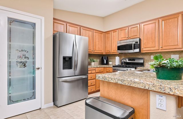 417 Anglebrook Dr, Rio Vista, CA 94571