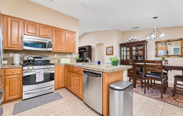 417 Anglebrook Dr, Rio Vista, CA 94571