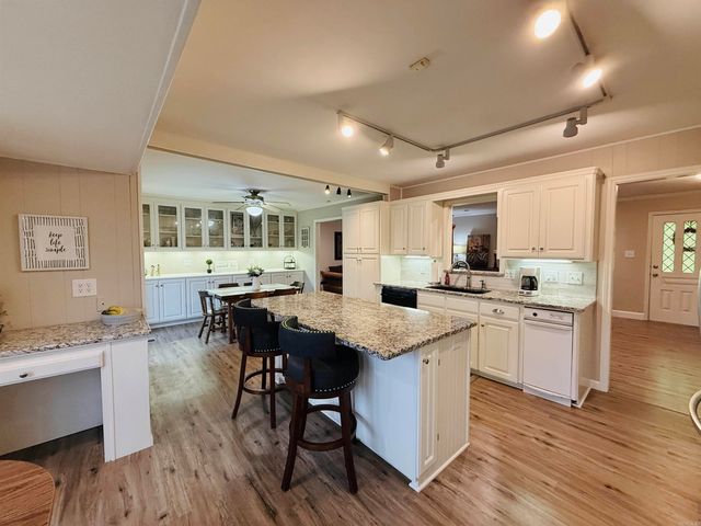 2507 Arkansas Valley Drive, Little Rock, AR 72212